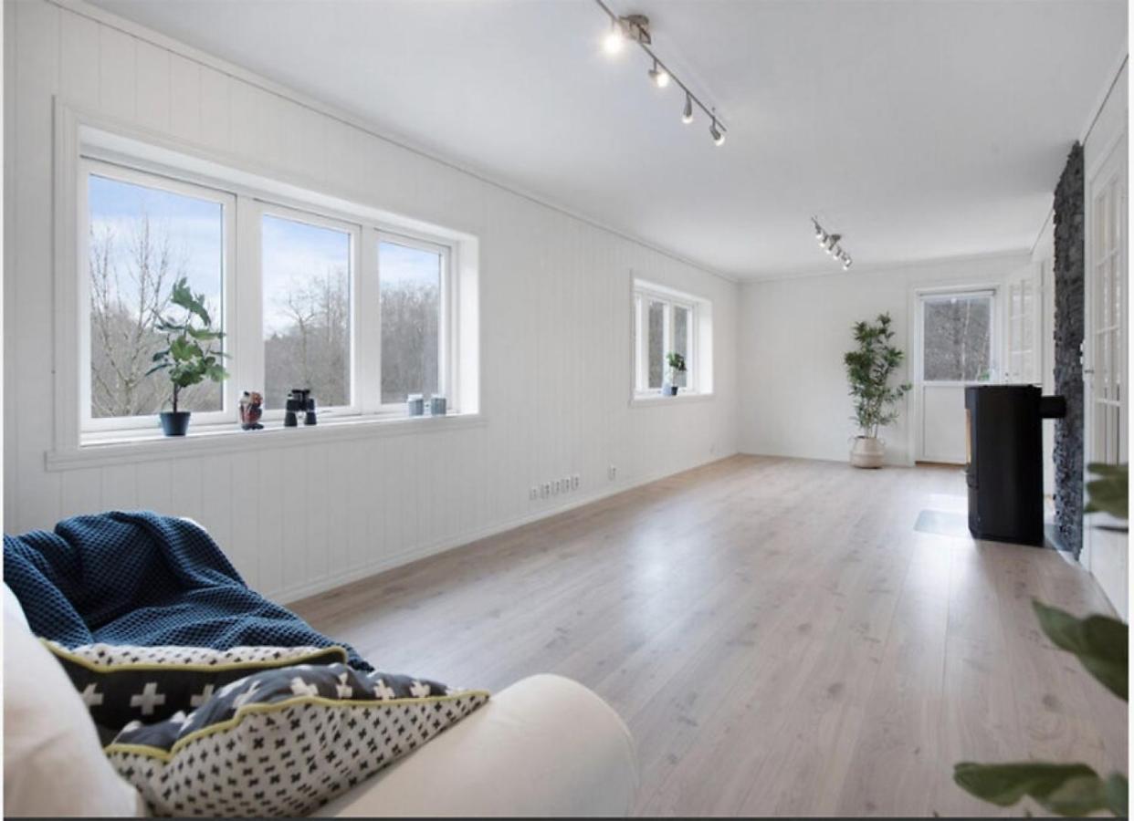5-bedroom In Asane, Holiday home *